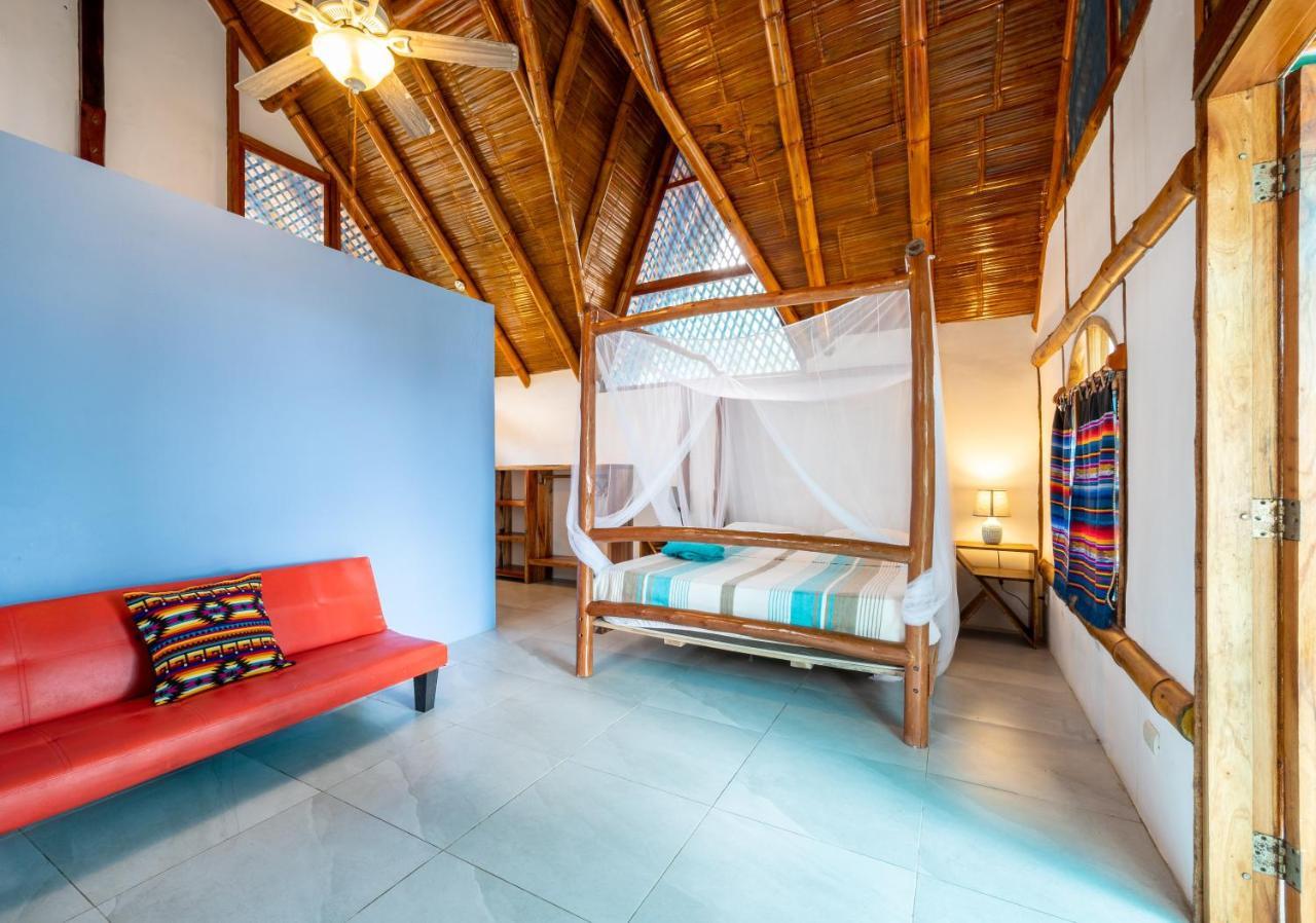 Casa Del Sol Hostel Montanita Bagian luar foto