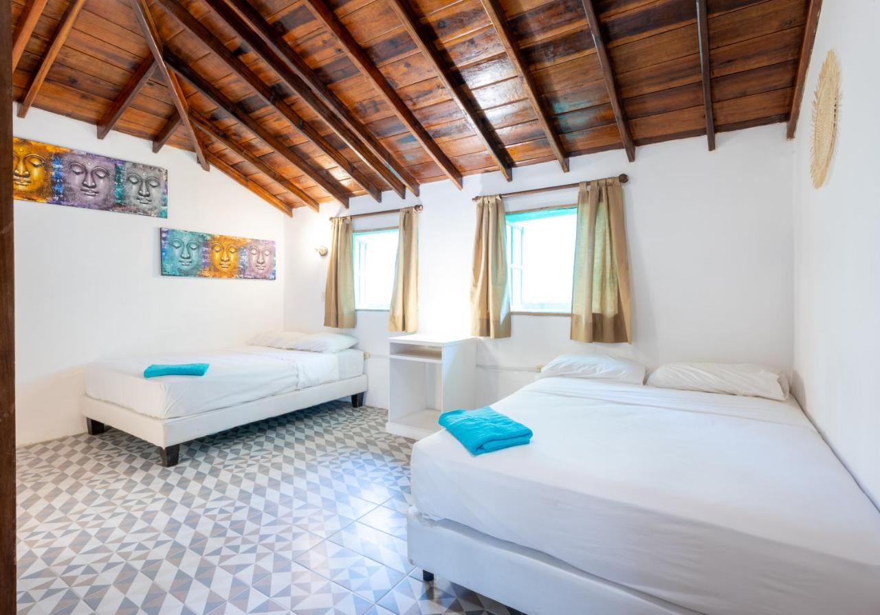 Casa Del Sol Hostel Montanita Bagian luar foto
