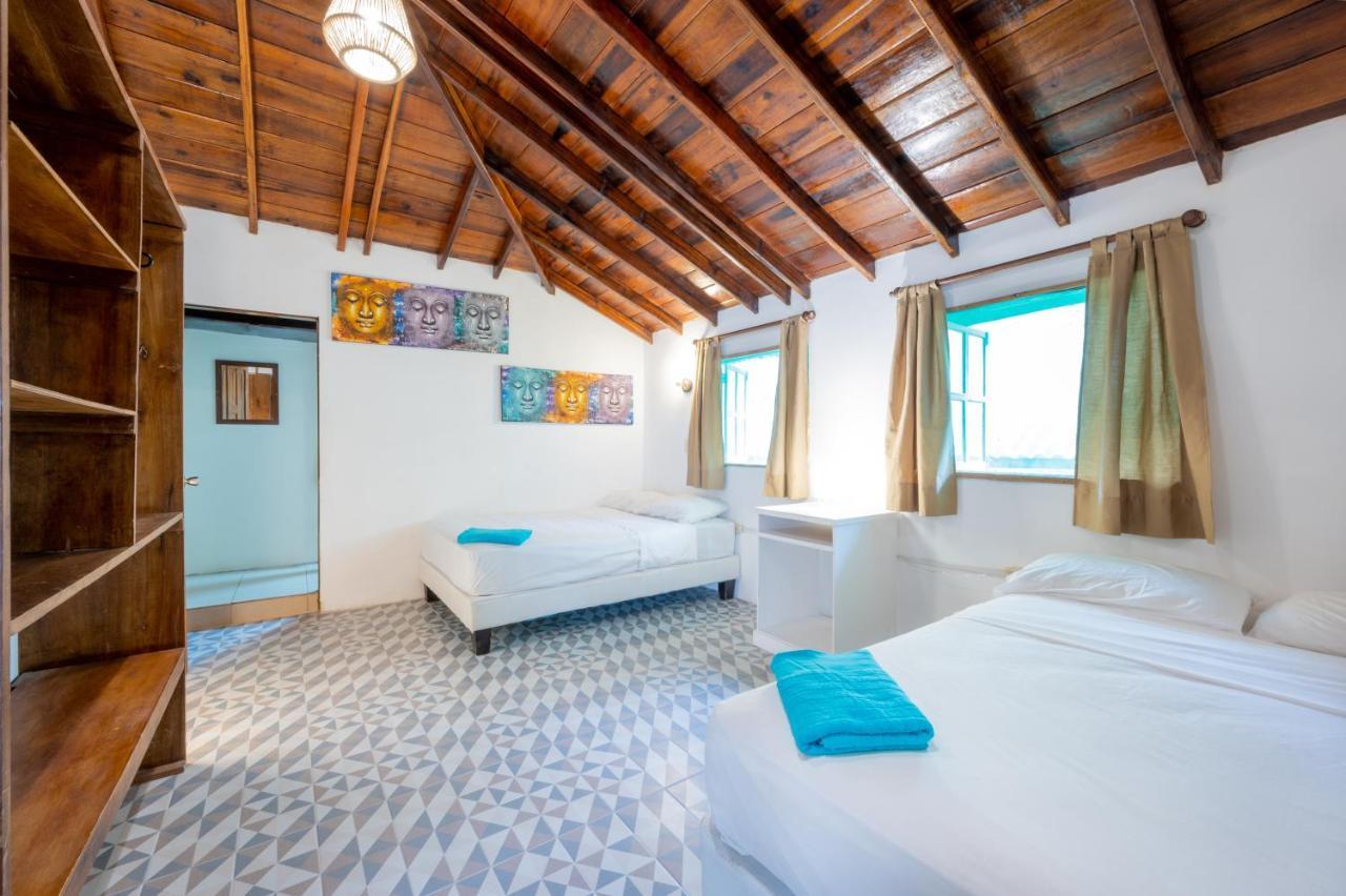 Casa Del Sol Hostel Montanita Bagian luar foto
