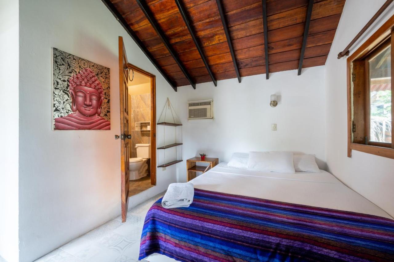 Casa Del Sol Hostel Montanita Bagian luar foto
