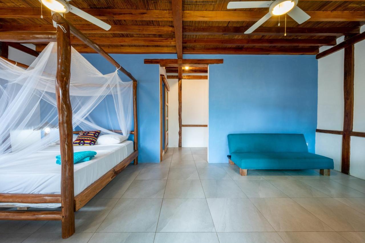 Casa Del Sol Hostel Montanita Bagian luar foto