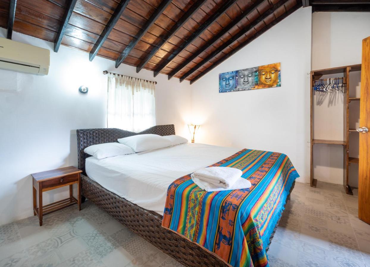 Casa Del Sol Hostel Montanita Bagian luar foto