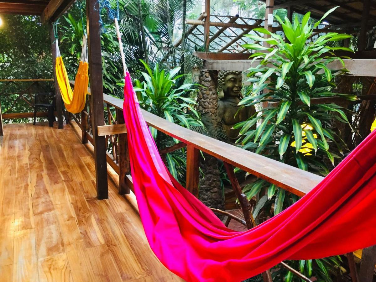 Casa Del Sol Hostel Montanita Bagian luar foto